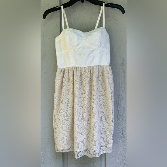 AMERICAN EAGLE Sweetheart Neck Beige Lace Trim Mini Dress Women's Size XS - Picture 1 of 16